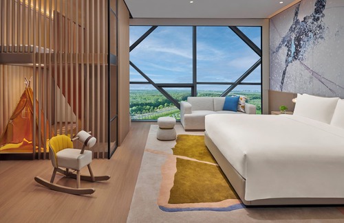 Downtown Shanghai Hotel | Crowne Plaza Shanghai Snow World by IHG