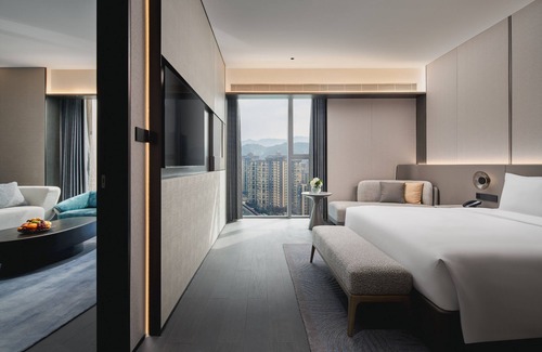 Shangluo Hotel | Crowne Plaza Shangluo by IHG