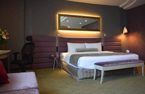 Toluca Hotel | Crowne Plaza Toluca Lancaster by IHG