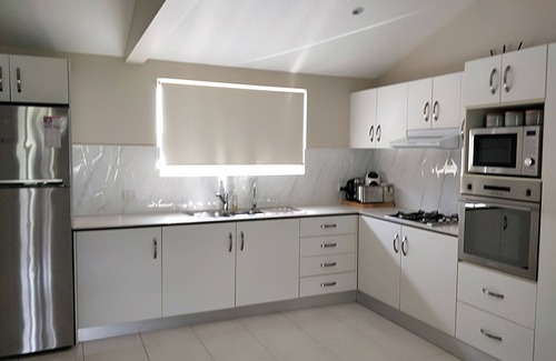 Crystal Creek Cottage | Crystal Creek Cottage- Farm stay