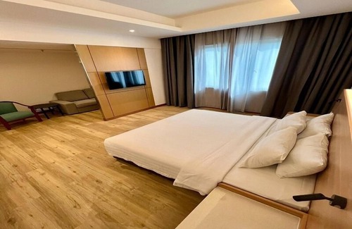 Pelabuhan Klang Hotel | Crystal Crown Hotel Harbour View