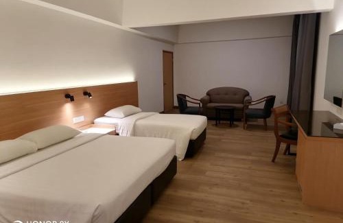 Pelabuhan Klang Hotel | Crystal Crown Hotel Harbour View, Port Klang