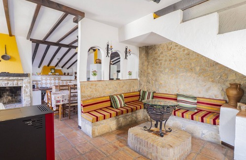 Jimera de Libar Cottage | Cubo's Casa Rural La Jara de Libar/private pool/free wifi/views