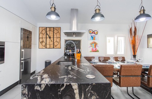 Churriana Villa | Cubo's Cozy & Modern Sol de Malaga/Private pool/Free Wifi