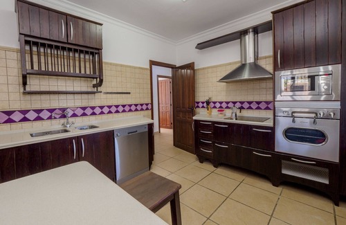 Alhaurin de la Torre Villa | Cubo’s Villa Plumaria de Alhaurin/private pool/free wifi