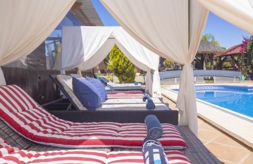 Alhaurin el Grande Villa | Cubo's Villa Las Palmeras Altas 17PAX