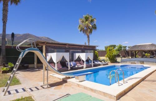 Alhaurin el Grande Villa | Cubo's Villa Las Palmeras Altas 17PAX