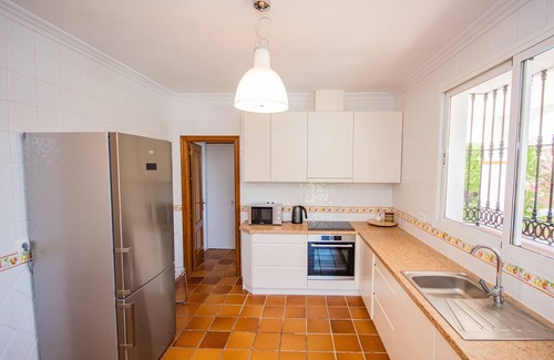 Guadalmar Villa | Cubo's Villa Yedra Guadalmar/Close to the beach/pool heated/wifi/BBQ