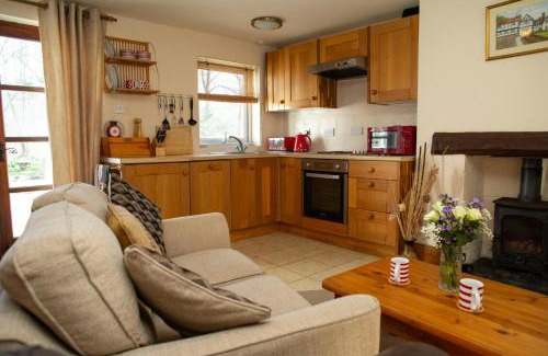 Tan-y-groes House | Cuckoo Springs Cottage Aberporth