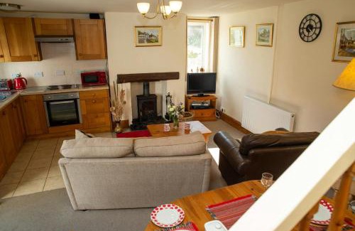 Tan-y-groes House | Cuckoo Springs Cottage Aberporth