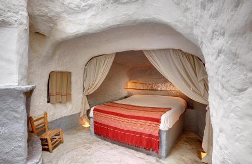 Baza House | Cueva Las Yeseras