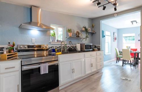 Holly House | Cultural Heritage Award winning home - Ideal for Holiday Stays & Lake Walks