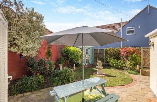 Caister-on-Sea House | Curlew Cottage