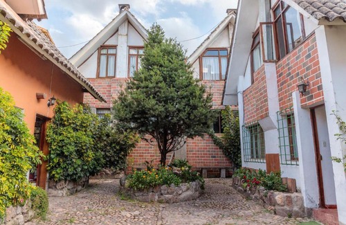 Coripata Ski Chalet | Cusco Cabins