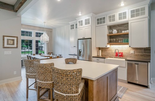Union Pier House | Custom-design luxury home with lovely patio, firepit - walk to beaches