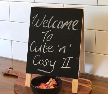 Murray Bridge House | Cute and Cosy II - Events, Workers, Getaways.