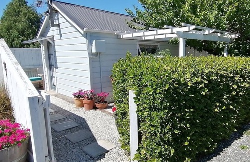 Hastings Cottage | Cute and private self Contained Cottage