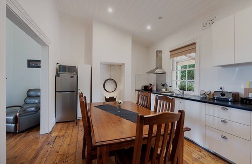 Newstead House | Cute Cottage, Cute Town, Central to Historical Gold Rush Towns