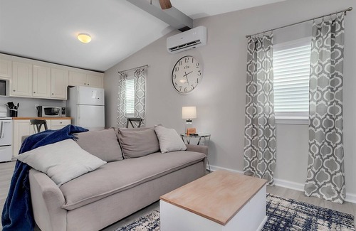 Woodstock House | Cute & Cozy Guest House - Woodstock