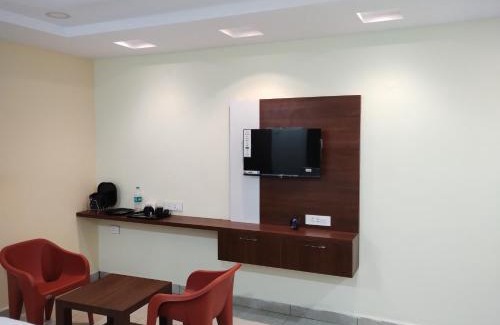 Khammam Hotel | CVR Banquet Hall And Lodging