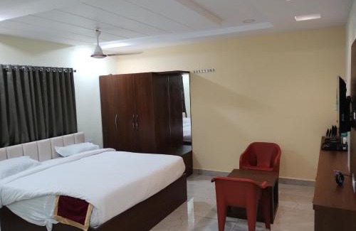 Khammam Hotel | CVR Banquet Hall And Lodging