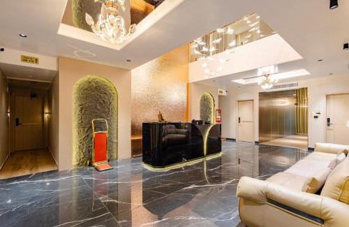 Kottapeta Hotel | CVR's Hotel Glass Bird