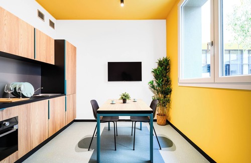 Crocetta-San Lazzaro-Modena Est Hostel | CX Modena Crocetta