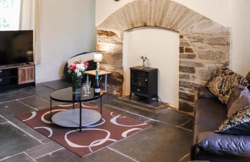 Maentwrog House | Cynfal Fawr Farmhouse