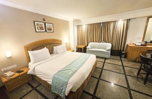 Nellore Hotel | D R Utthama Nellore - AM Hotel Kollection