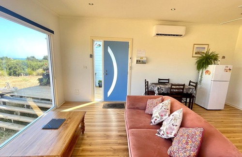 Dolphin Sands Ski Chalet | d'Sands on Great Oyster Bay.