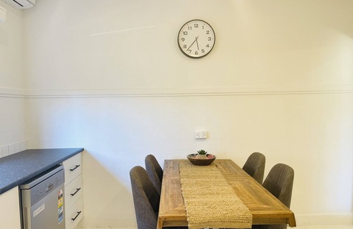 St. Albans House | D133 St Alban station stay