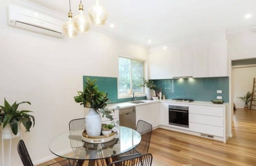 Braybrook House | D141 Your Joyful Vacation