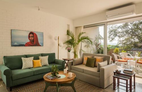 Reis Magos Apartment | Da Alohas Hibiscus Oasis Pool Facing Candolim