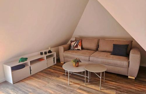 Oerlinghausen Apartment | Dachnest mit Terasse & Sauna