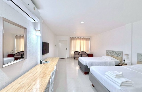 Lop Buri Hotel | DadD Resort by Lopburi Inn Resort