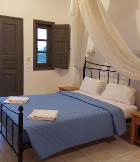 Agia Paraskevi Apartment | Dagris Villa Studios