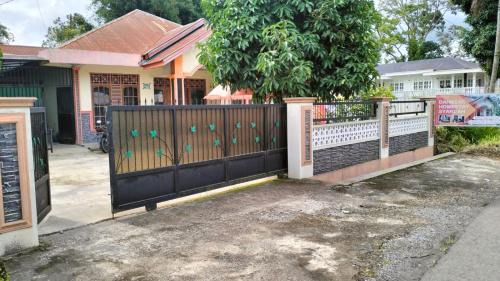 Sumatra House | Dahniar Syariah Homestay