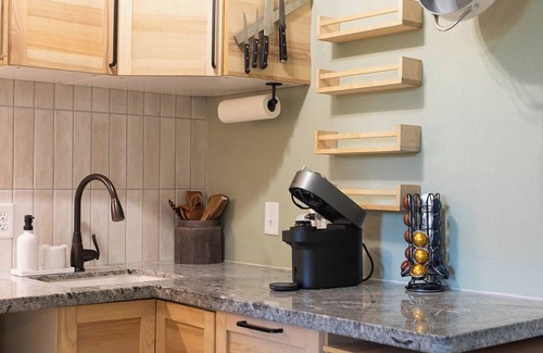 Montgomery Cabin | Dairy barn and parlor