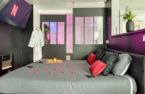 Saint-Charles du Port Apartment | Dalikyda La Tentation Jacuzzi Cinéma élégant