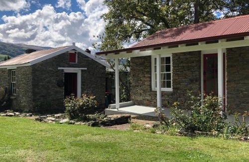 Roxburgh House | Dalton's Deed