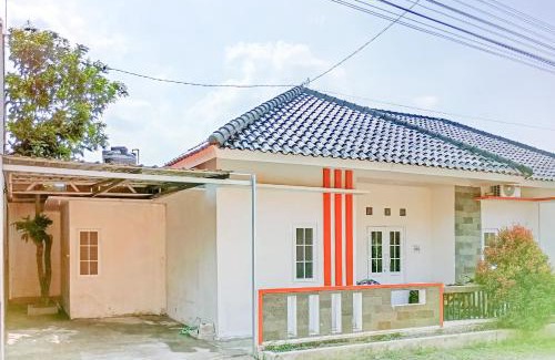 Sedayu Hotel | Danesty Homestay Sedayu near Universitas Mercu Buana Yogyakarta RedPartner