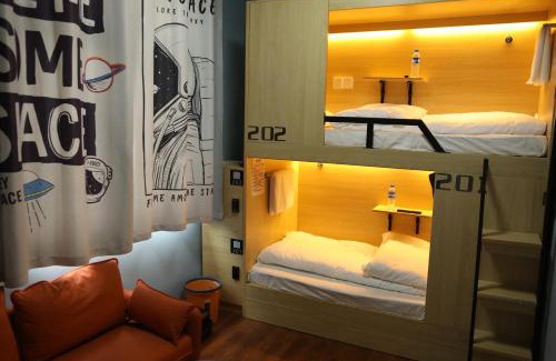 Shangri-La Hostel | Danshe Hostel