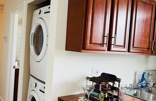 Hollygrove House | dante cozy house