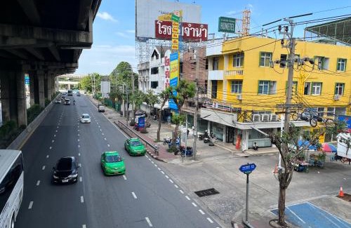 Bang Phlat Hotel | Dao Jaras Fah Hometel ดาวจรัสฟ้าโฮมเทล