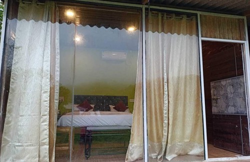 Timbholi Hotel | Dark Forest Revtree Inn