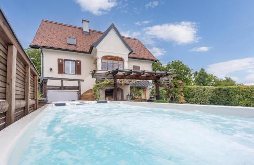 Eibiswald Villa | das "Ferienhaus Eibiswald" Landhaus Refugium im Schilcherland - Sauna und Spa