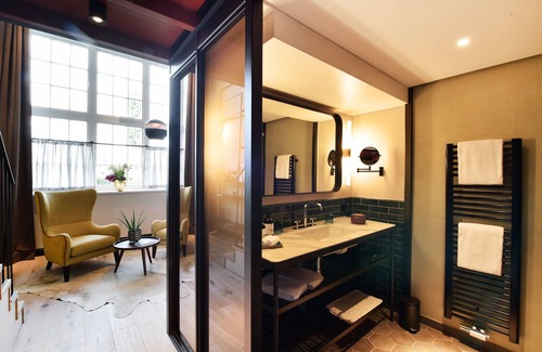 Murwik Hotel | Das James