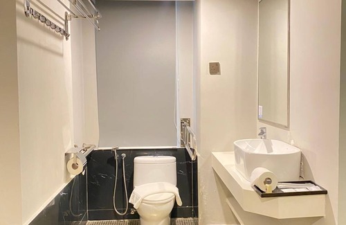 Pudu Hotel | Days Hotel and Suites Fraser Business Park KL