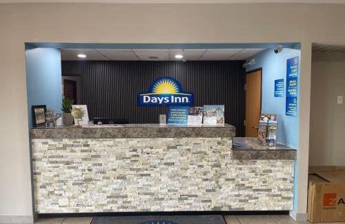 Jefferson City Hotel | Days Inn by Wyndham Jefferson City