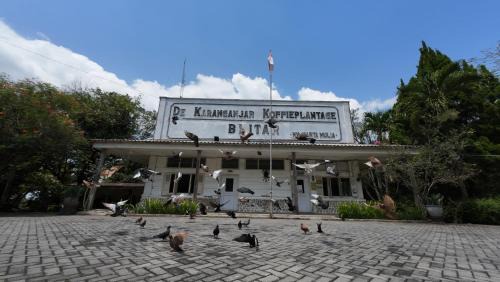 Sidomulyo House | De Karanganjar Inn